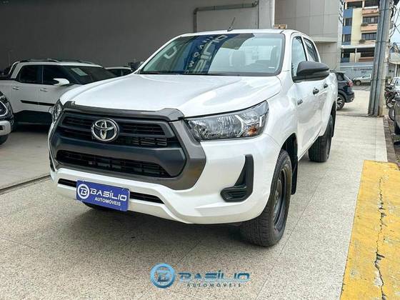 TOYOTA HILUX 2.8 D-4D TURBO DIESEL CD POWER PACK 4X4 AUTOMÁTICO